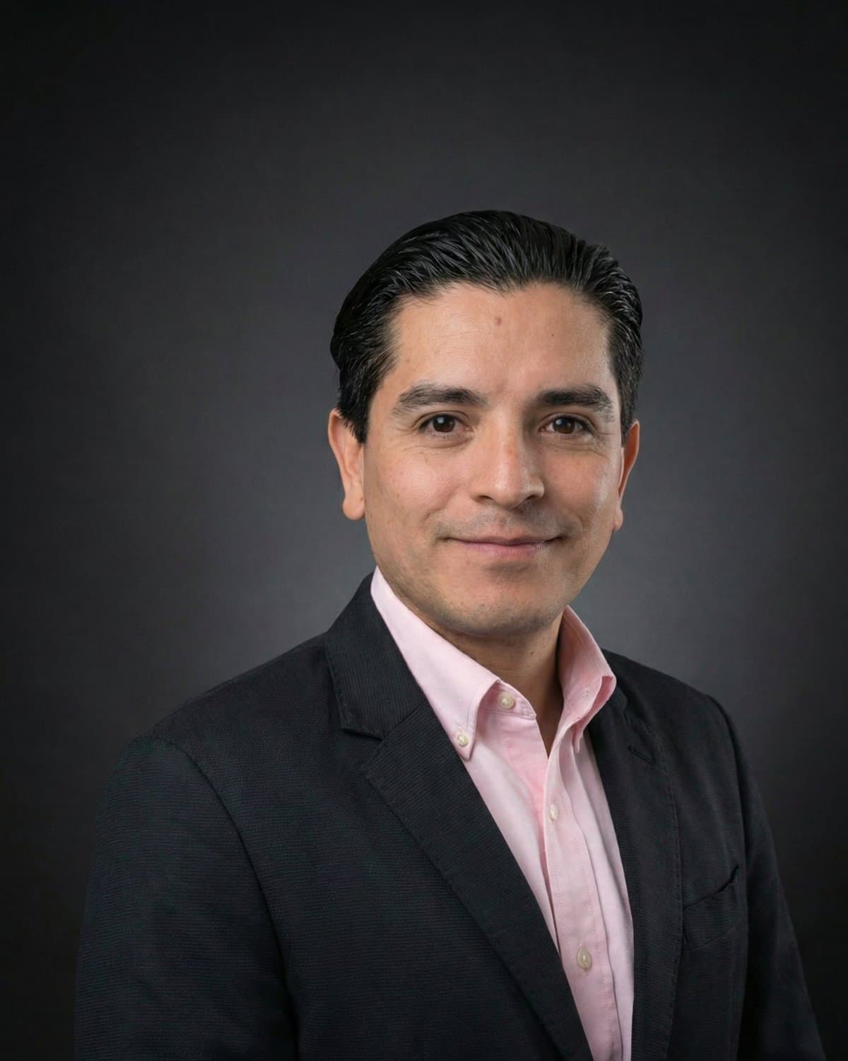 Dr. Arturo López Pineda